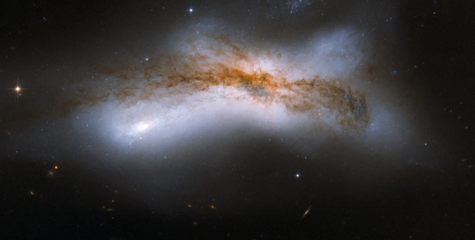 Full-on collision for the Milky Way and Andromeda Galaxies_NASA-ESA-STScI